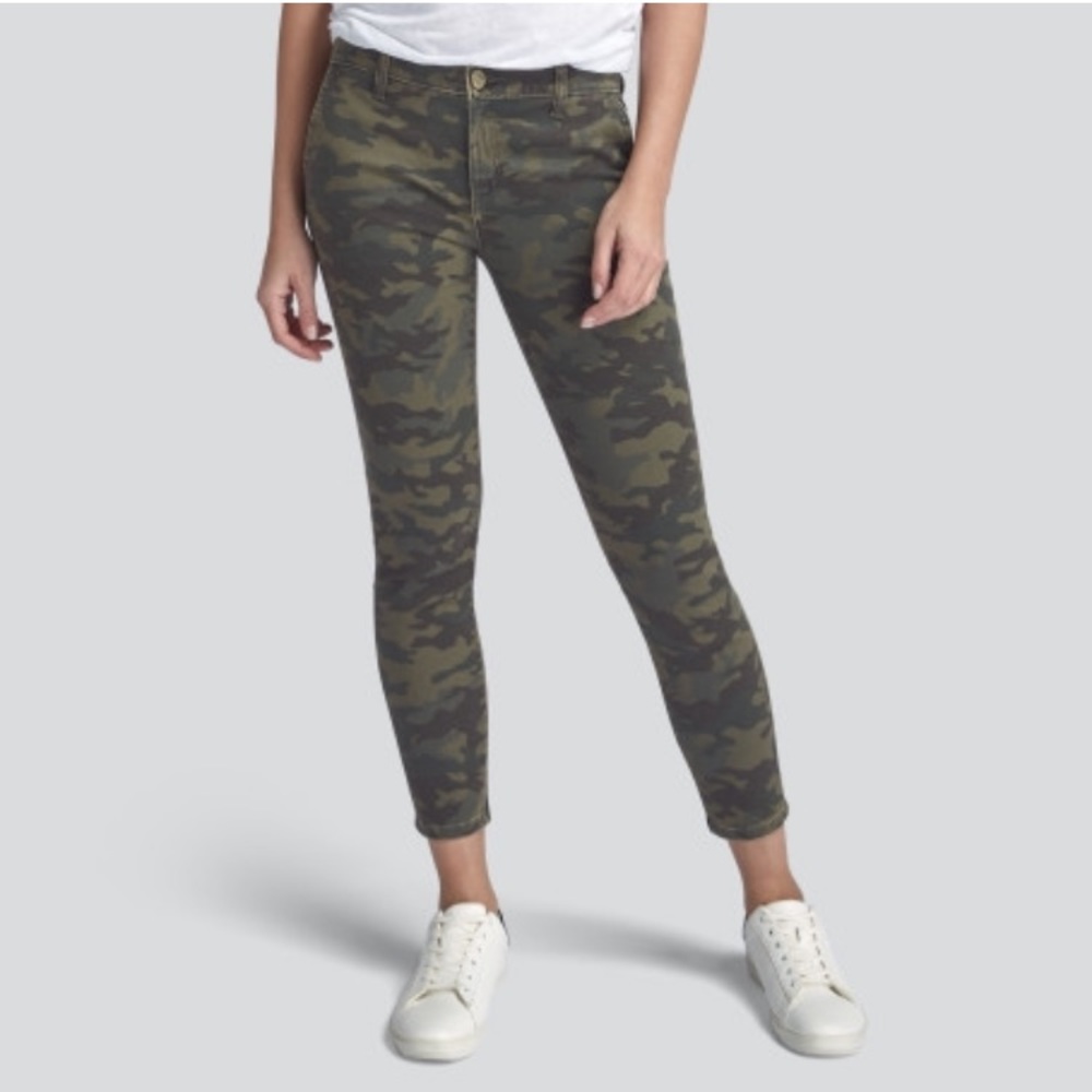 Meritage Slash Pocket Cropped Skinny in Camo